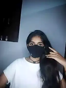 Snapshot of Sexey-Puja chatting on 10/16/25, 04:30 Sexey-Puja online show from 10/16/25, 04:30