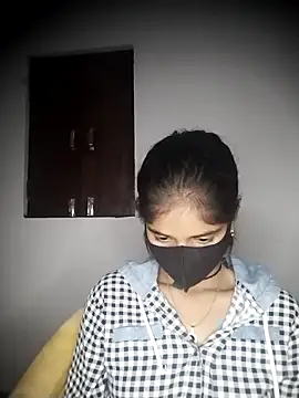 Snapshot of Sexey-Puja chatting on 10/23/25, 02:22 Sexey-Puja online show from 10/23/25, 02:22