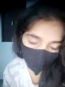 Snapshot of Sexey-Puja chatting on 10/25/25, 01:57 Sexey-Puja online show from 10/25/25, 01:57