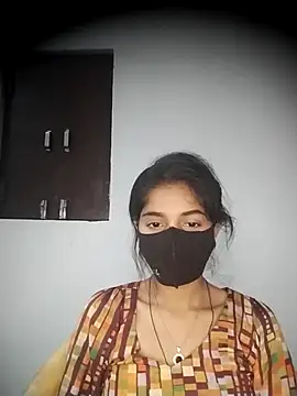 Snapshot of Sexey-Puja chatting on 10/27/25, 12:15 Sexey-Puja online show from 10/27/25, 12:15