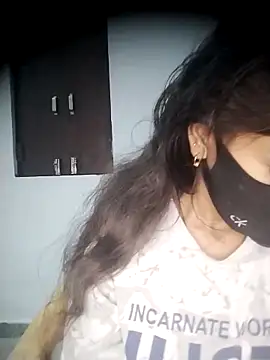 Snapshot of Sexey-Puja chatting on 10/27/25, 12:20 Sexey-Puja online show from 10/27/25, 12:20