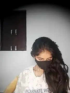 Snapshot of Sexey-Puja chatting on 10/28/25, 02:15 Sexey-Puja online show from 10/28/25, 02:15