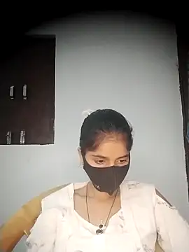 Snapshot of Sexey-Puja chatting on 10/29/25, 01:30 Sexey-Puja online show from 10/29/25, 01:30