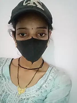 Snapshot of Sexey-Komal chatting on 10/13/25, 05:35 Sexey-Komal online show from 10/13/25, 05:35
