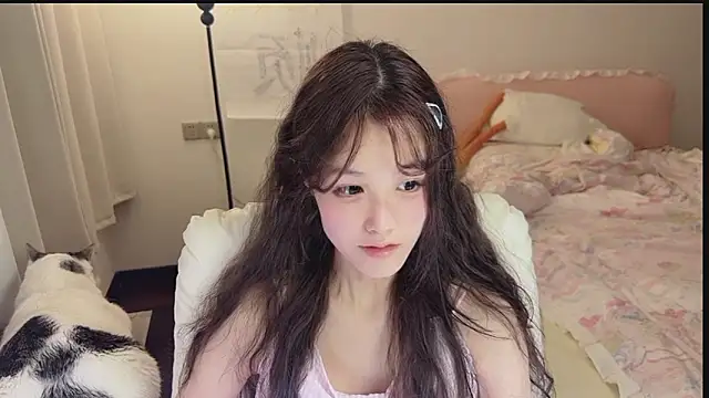 Snapshot of FuFu-puff chatting on 12/18/25, 02:56 FuFu-puff online show from 12/18/25, 02:56