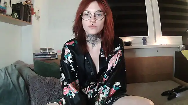 Snapshot of Zelesuida chatting on 11/02/25, 07:27 Zelesuida online show from 11/02/25, 07:27