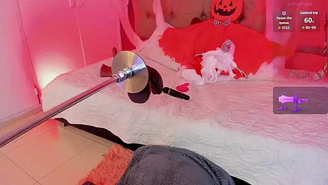 Karol Pagee online show from 10/17/25, 04:04