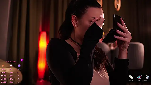 MaryHols online show from 12/03/25, 05:11