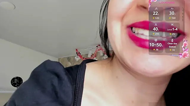 Saya Amaretto1 online show from 10/30/25, 07:14