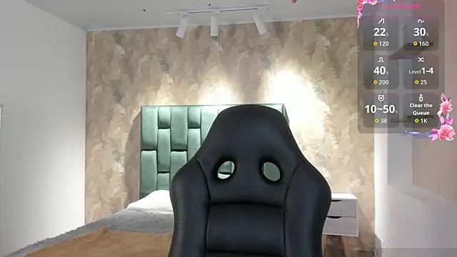 Saya Amaretto1 online show from 11/05/25, 09:04