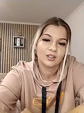 Mayaaaaaa  online show from 11/06/25, 07:20