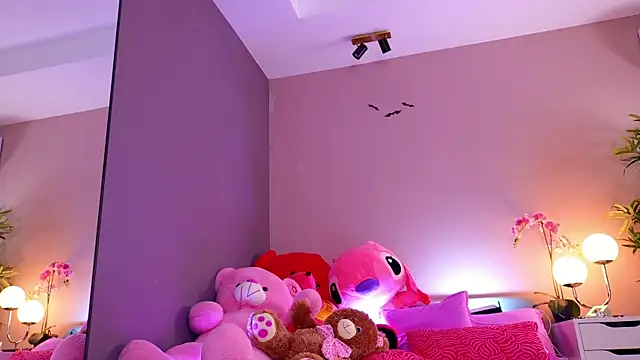 Snapshot of Vesya chatting on 09/22/25, 06:37 Vesya online show from 09/22/25, 06:37