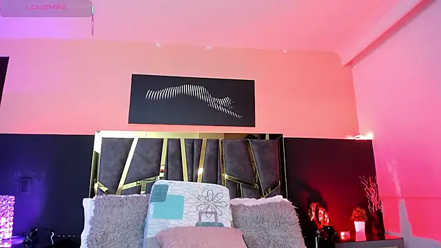 Snapshot of ScarletTorres chatting on 11/17/25, 06:24 ScarletTorres online show from 11/17/25, 06:24