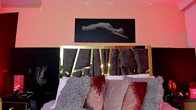 Snapshot of ScarletTorres chatting on 11/24/25, 05:56 ScarletTorres online show from 11/24/25, 05:56