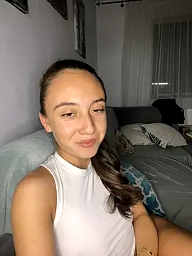 CristinaSww online show from 10/17/25, 06:32