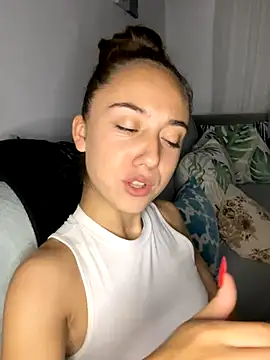 CristinaSww online show from 10/18/25, 08:20