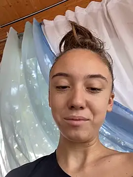 CristinaSww online show from 10/19/25, 11:55