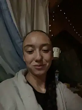 CristinaSww online show from 10/21/25, 08:53