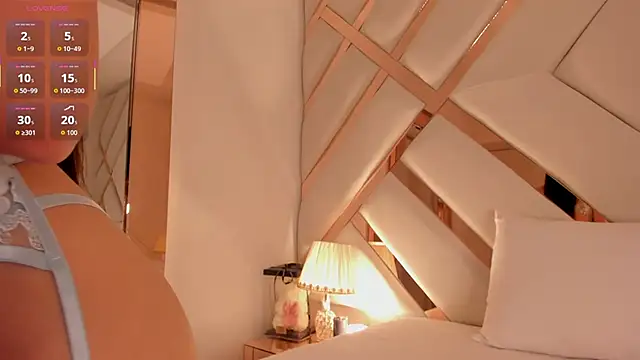 Snapshot of Saday_ chatting on 11/14/25, 05:17 Saday online show from 11/14/25, 05:17