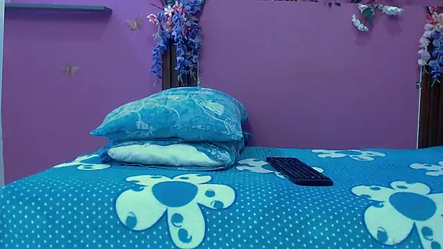 Snapshot of skinnybarbie022 chatting on 01/06/26, 12:58 skinnybarbie022 online show from 01/06/26, 12:58