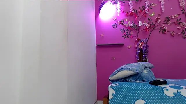 Snapshot of skinnybarbie022 chatting on 03/01/26, 12:34 skinnybarbie022 online show from 03/01/26, 12:34