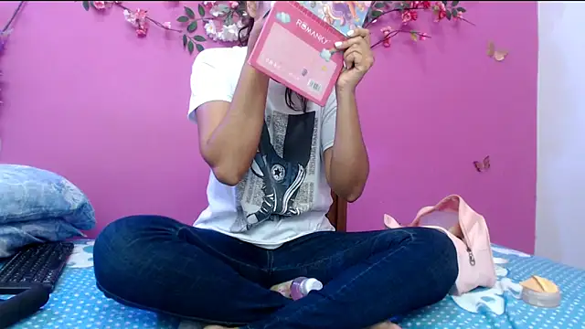 Snapshot of skinnybarbie022 chatting on 03/17/26, 12:59 skinnybarbie022 online show from 03/17/26, 12:59