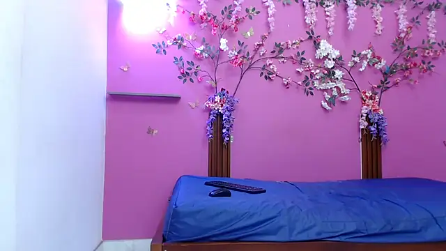 Snapshot of skinnybarbie022 chatting on 05/30/26, 12:41 skinnybarbie022 online show from 05/30/26, 12:41