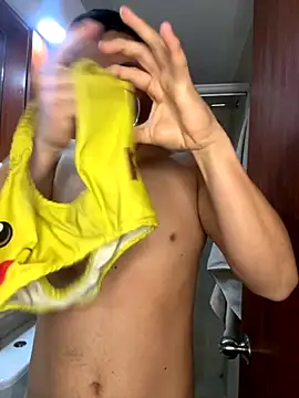 Snapshot of Kurtxxx22 chatting on 10/06/25, 07:44 Kurtxxx22 online show from 10/06/25, 07:44