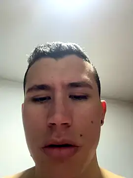 Snapshot of Kurtxxx22 chatting on 10/31/25, 03:51 Kurtxxx22 online show from 10/31/25, 03:51