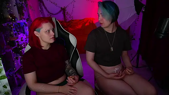 Snapshot of Sova173 chatting on 09/23/25, 05:49 Sova173 online show from 09/23/25, 05:49