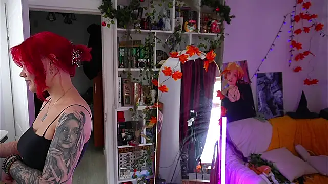 Snapshot of Sova173 chatting on 10/22/25, 09:42 Sova173 online show from 10/22/25, 09:42