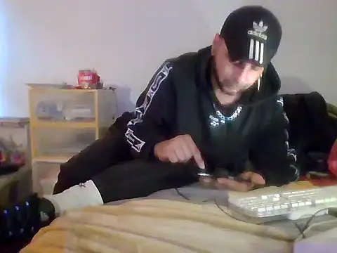 Snapshot of SmokedAlloy2 chatting on 09/14/25, 12:48 SmokedAlloy2 online show from 09/14/25, 12:48