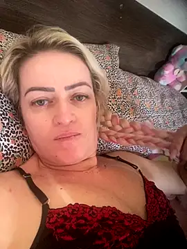 Snapshot of Alerquinasc chatting on 12/14/25, 03:50 Alerquinasc online show from 12/14/25, 03:50