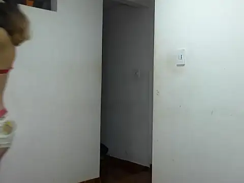 Snapshot of MeganAndMax@xh chatting on 09/15/25, 12:54 MeganAndMaxxh online show from 09/15/25, 12:54