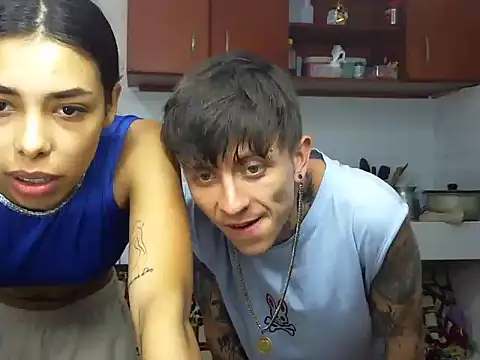 Snapshot of MeganAndMax@xh chatting on 11/09/25, 11:03 MeganAndMaxxh online show from 11/09/25, 11:03