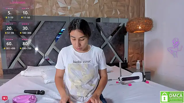 Snapshot of Selene__Lopez_ chatting on 11/28/25, 08:00 Selene Lopez online show from 11/28/25, 08:00