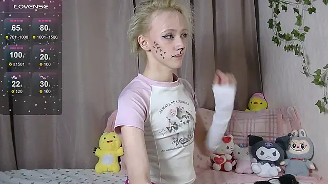 Snapshot of NextVibe_ chatting on 10/20/25, 05:13 NextVibe online show from 10/20/25, 05:13