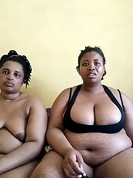 Snapshot of Prettyboobiesx chatting on 11/07/25, 10:48 Prettyboobiesx online show from 11/07/25, 10:48