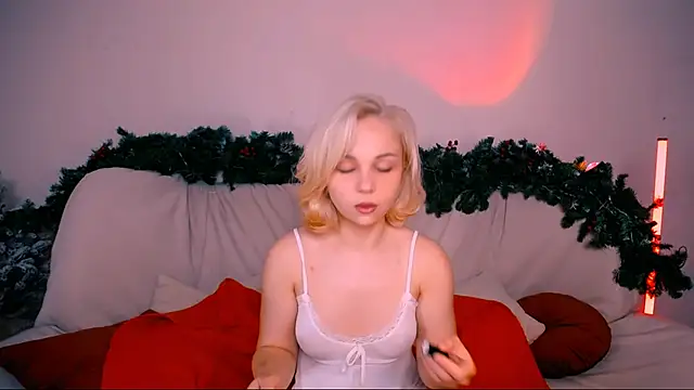 Charlotte Colinss online show from 01/15/26, 03:00