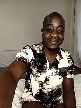 WaiterZim online show from 10/05/25, 11:02