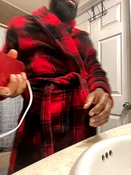 Snapshot of StandOnthatboy chatting on 09/20/25, 11:00 StandOnthatboy online show from 09/20/25, 11:00