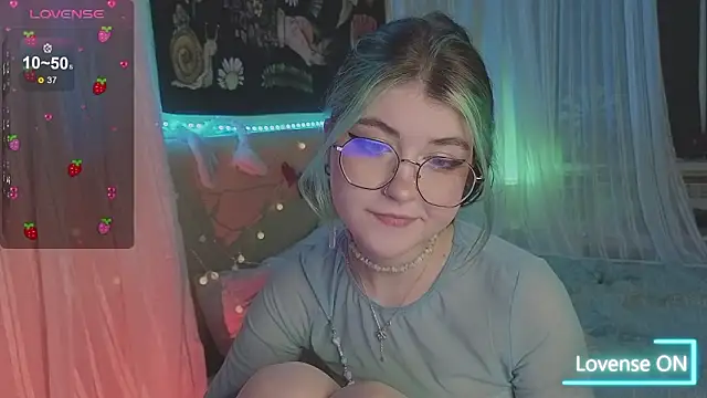Snapshot of Miko_Meow chatting on 02/12/26, 07:20 Miko Meow online show from 02/12/26, 07:20