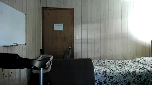 NaturalBeautyQueen online show from 09/28/25, 01:16