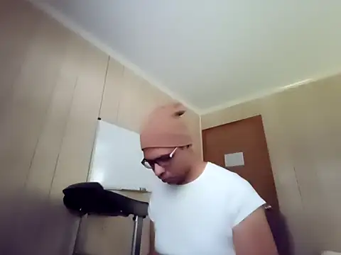 NaturalBeautyQueen online show from 09/30/25, 01:38