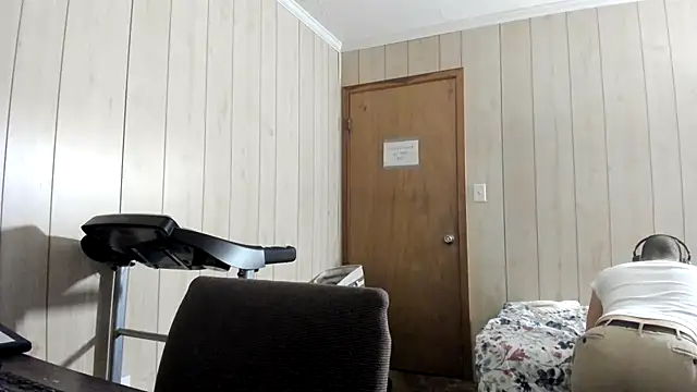 NaturalBeautyQueen online show from 06/30/26, 01:45