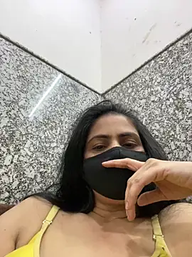 Snapshot of SashaPatel chatting on 06/04/26, 02:45 SashaPatel online show from 06/04/26, 02:45