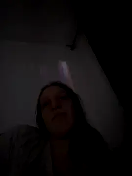 Snapshot of toxicgirll46 chatting on 11/16/25, 08:36 toxicgirll46 online show from 11/16/25, 08:36