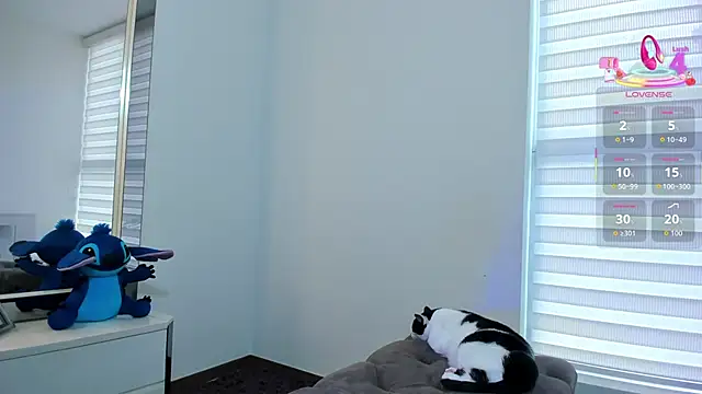 Snapshot of Michelle_Ferrerr chatting on 09/23/25, 09:29 Michelle Ferrerr online show from 09/23/25, 09:29