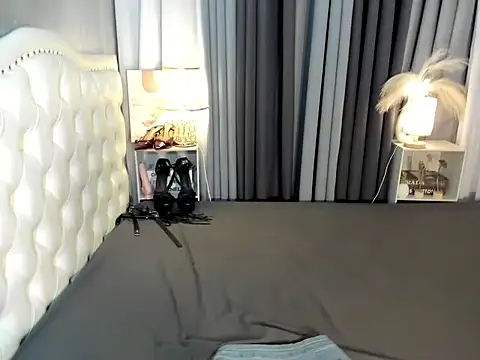 Snapshot of naughtyandreaxx chatting on 10/03/25, 08:11 naughtyandreaxx online show from 10/03/25, 08:11