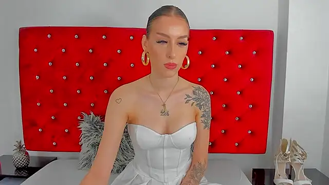 Snapshot of PleasureJasmine chatting on 11/24/25, 10:48 PleasureJasmine online show from 11/24/25, 10:48